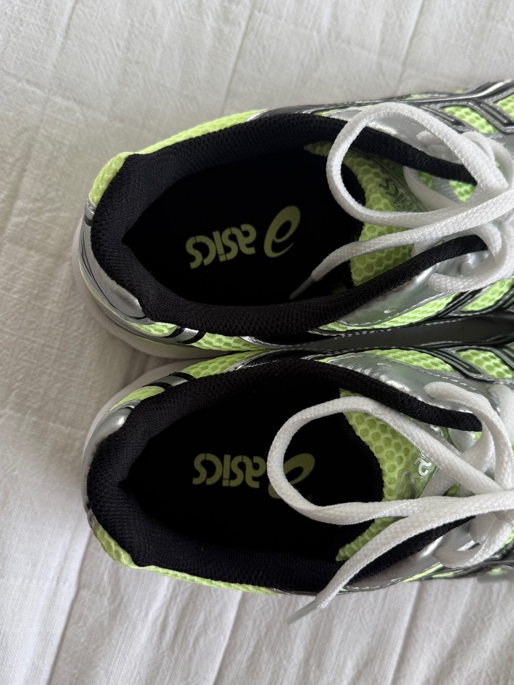 NWTT Asics Neon Yellow /green Silver & Black Sneakers - Picture 5 of 6